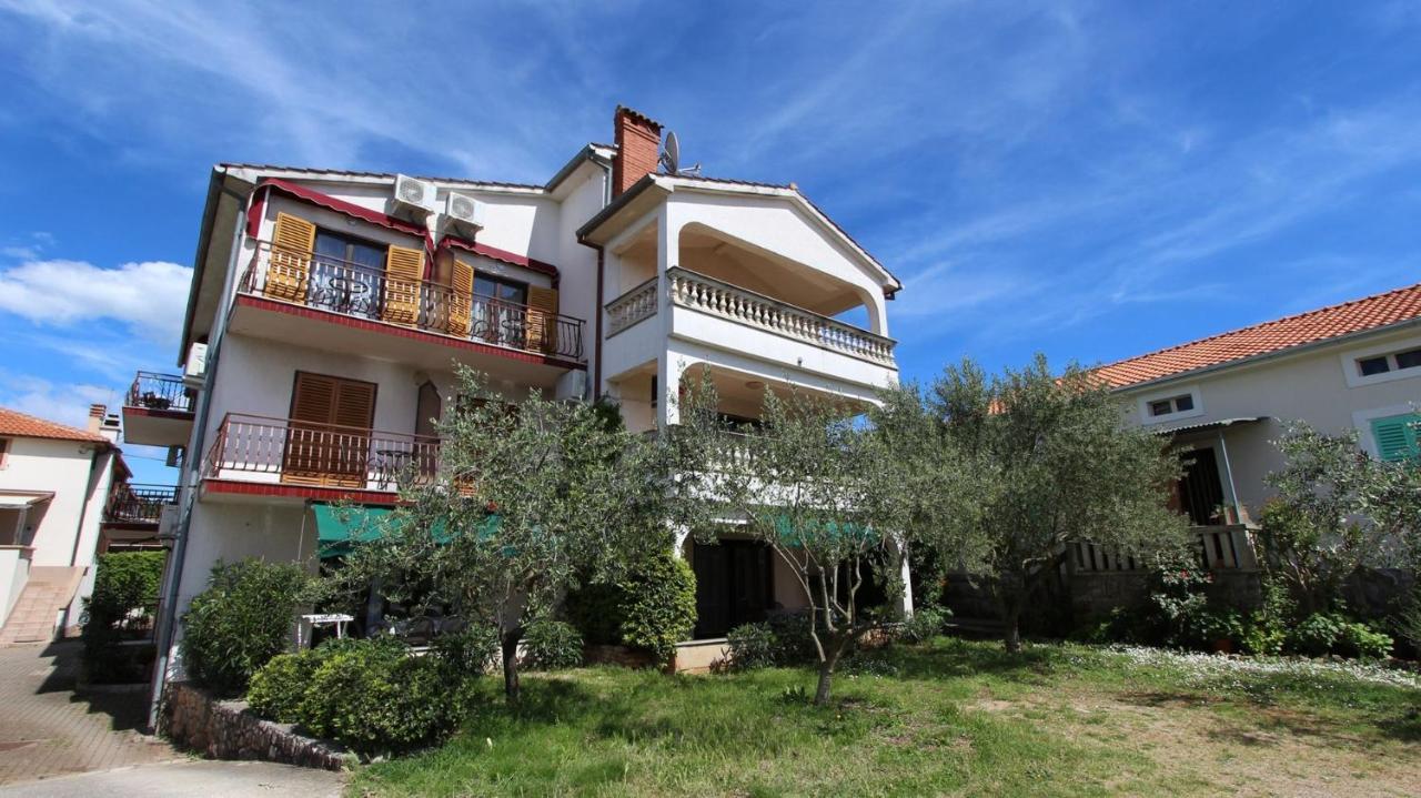 Apartments And Rooms Jelka مالينسكا المظهر الخارجي الصورة