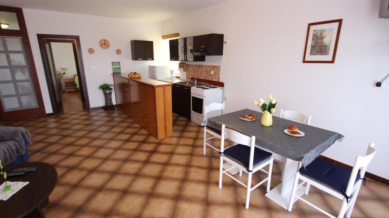Apartments And Rooms Jelka مالينسكا المظهر الخارجي الصورة