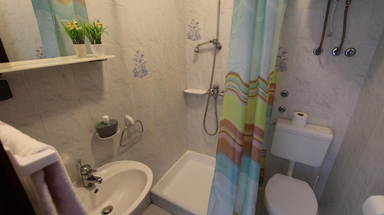Apartments And Rooms Jelka مالينسكا المظهر الخارجي الصورة