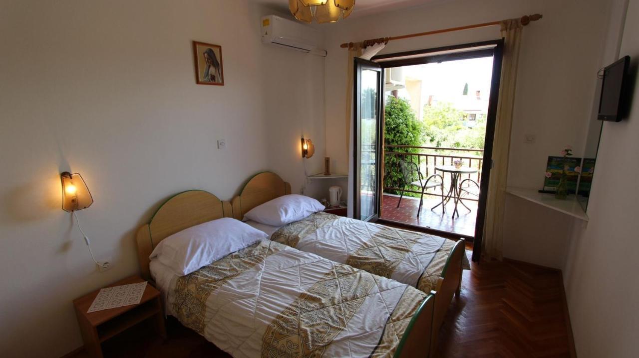 Apartments And Rooms Jelka مالينسكا المظهر الخارجي الصورة