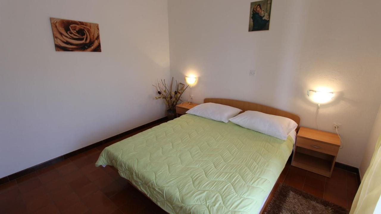 Apartments And Rooms Jelka مالينسكا المظهر الخارجي الصورة