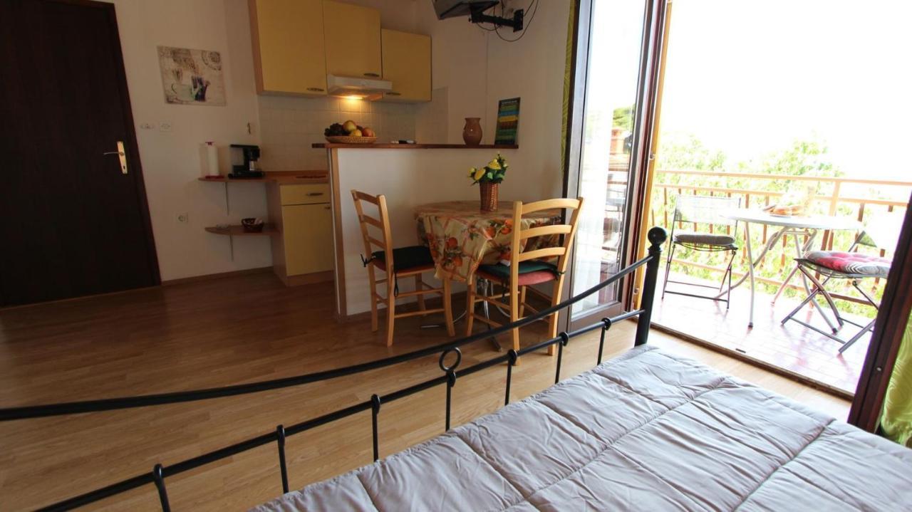 Apartments And Rooms Jelka مالينسكا المظهر الخارجي الصورة