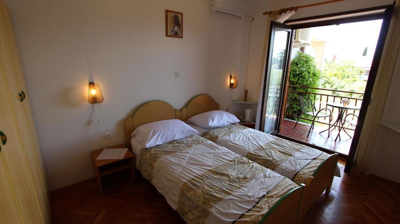 Apartments And Rooms Jelka مالينسكا المظهر الخارجي الصورة